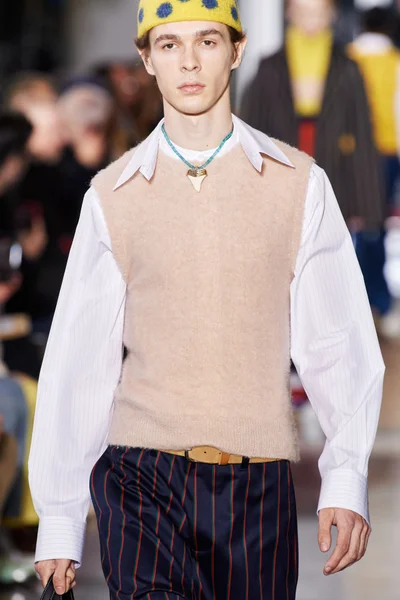 Look 51